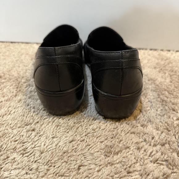 Clarks Shoes Womens Size 8.5M Black Leather Comfortable Work Loafers Slip On - Picture 4 of 9